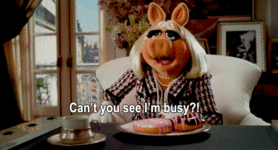 Miss-Piggy-GIF.gif