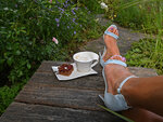 CoffeeHeels3008-1.jpg