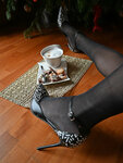 HeelsCoffee0401-2.jpg