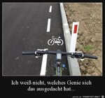 Es_geht_doch_nichts_ueber_einen_breiten_Radweg.jpg