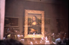 18-Image079 Louvre Mona Lisa.jpg